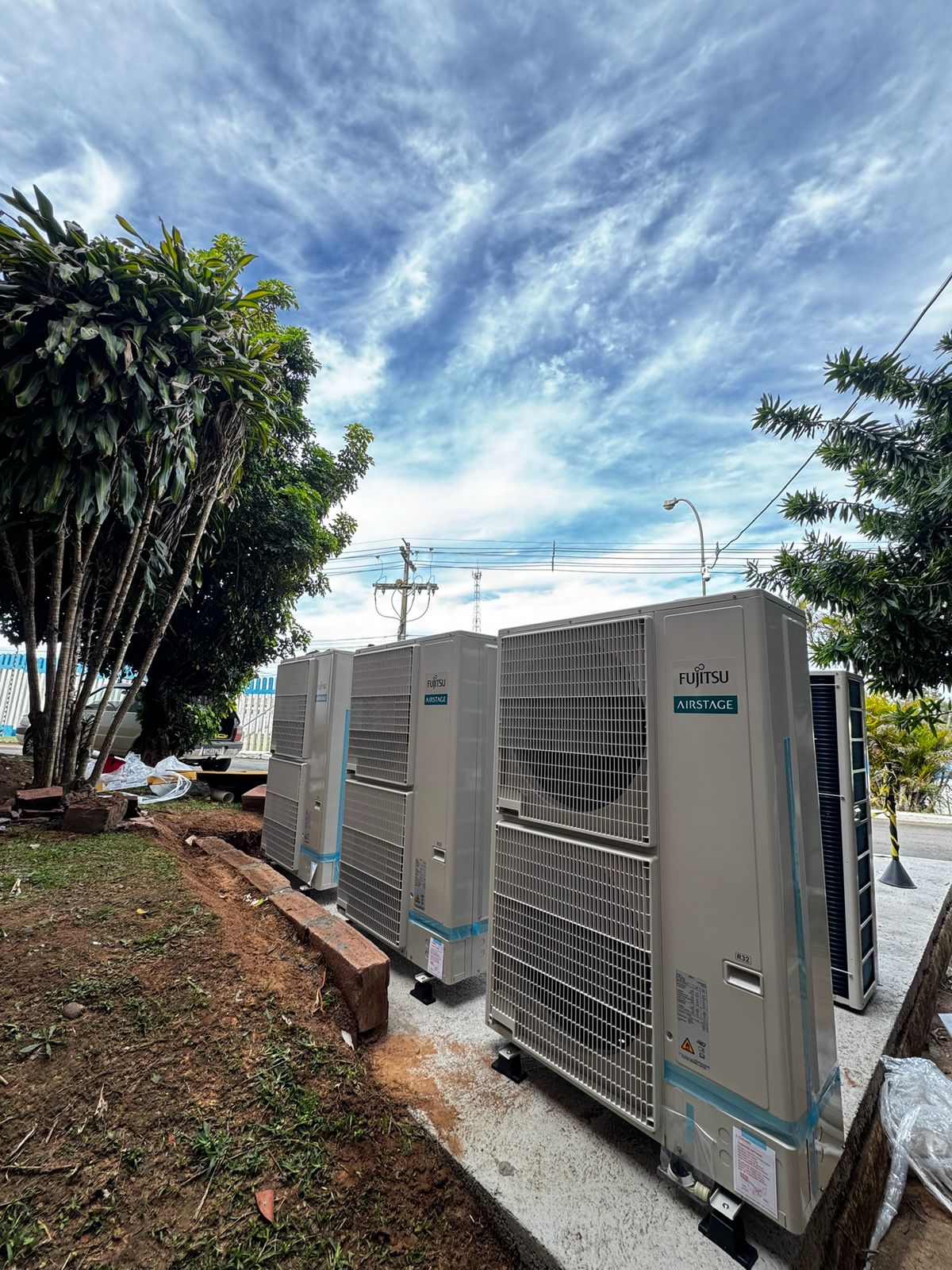 Condensadoras Fujitsu Airstage instaladas